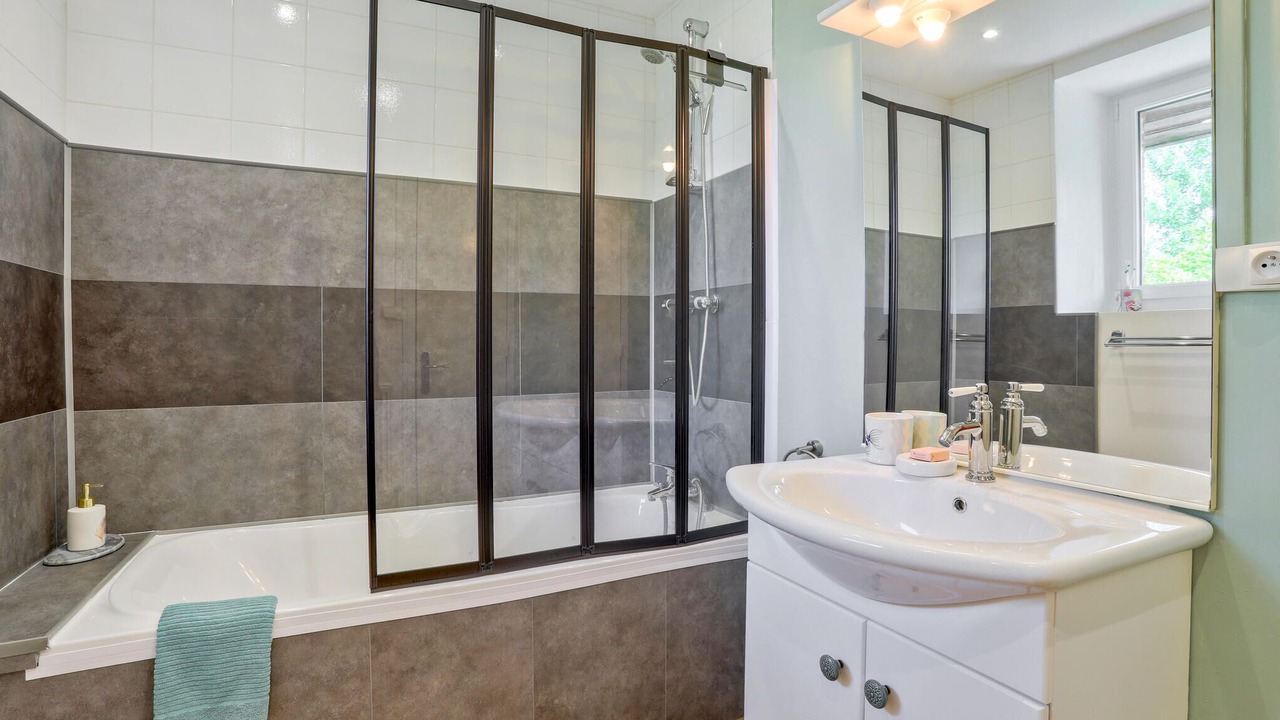 Photo of Bathroom in Dangy