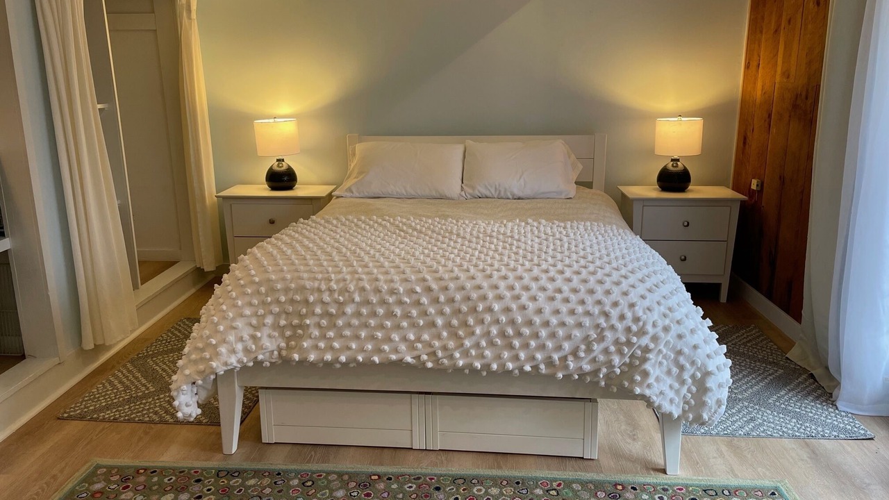 Photo of Bedroom in Lenox