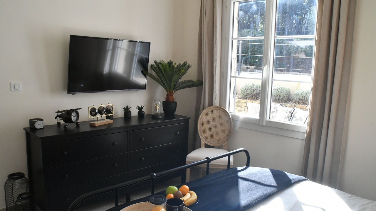 Photo of Bedroom in Piolenc