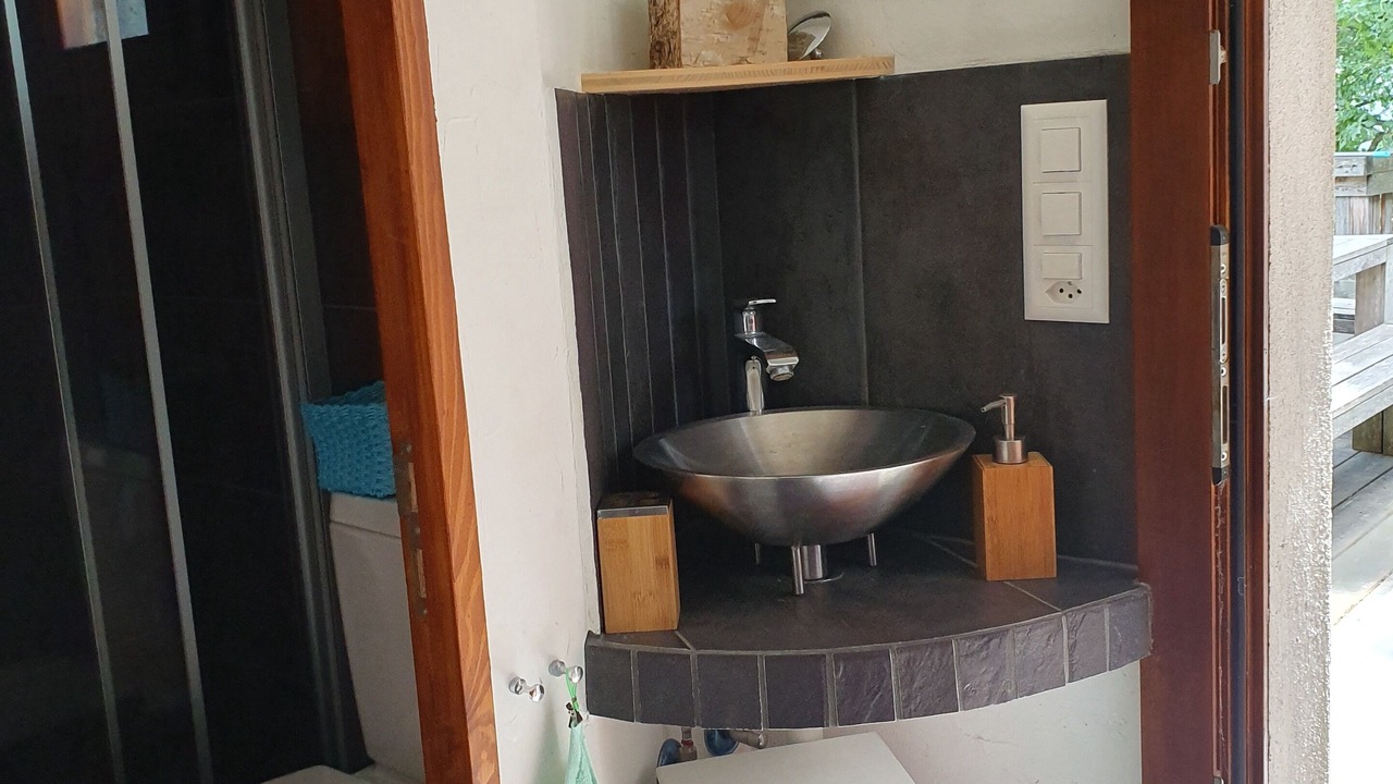 Photo of Bathroom in Fully