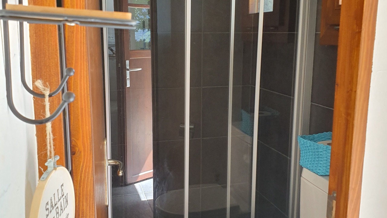 Photo of Bathroom in Fully