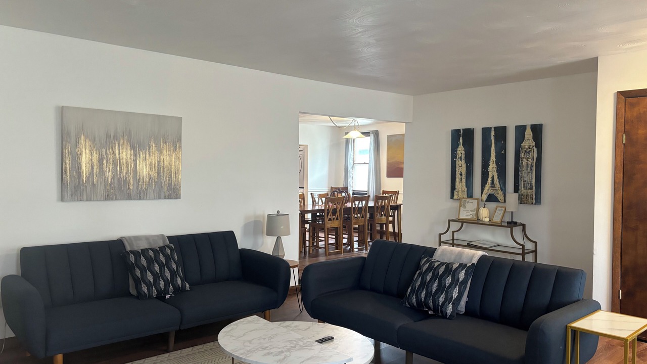 Photo of Livingroom in Seneca Falls