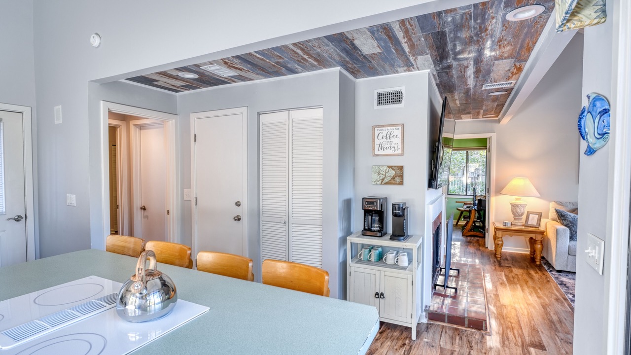 Photo of Bedroom in Night Heron