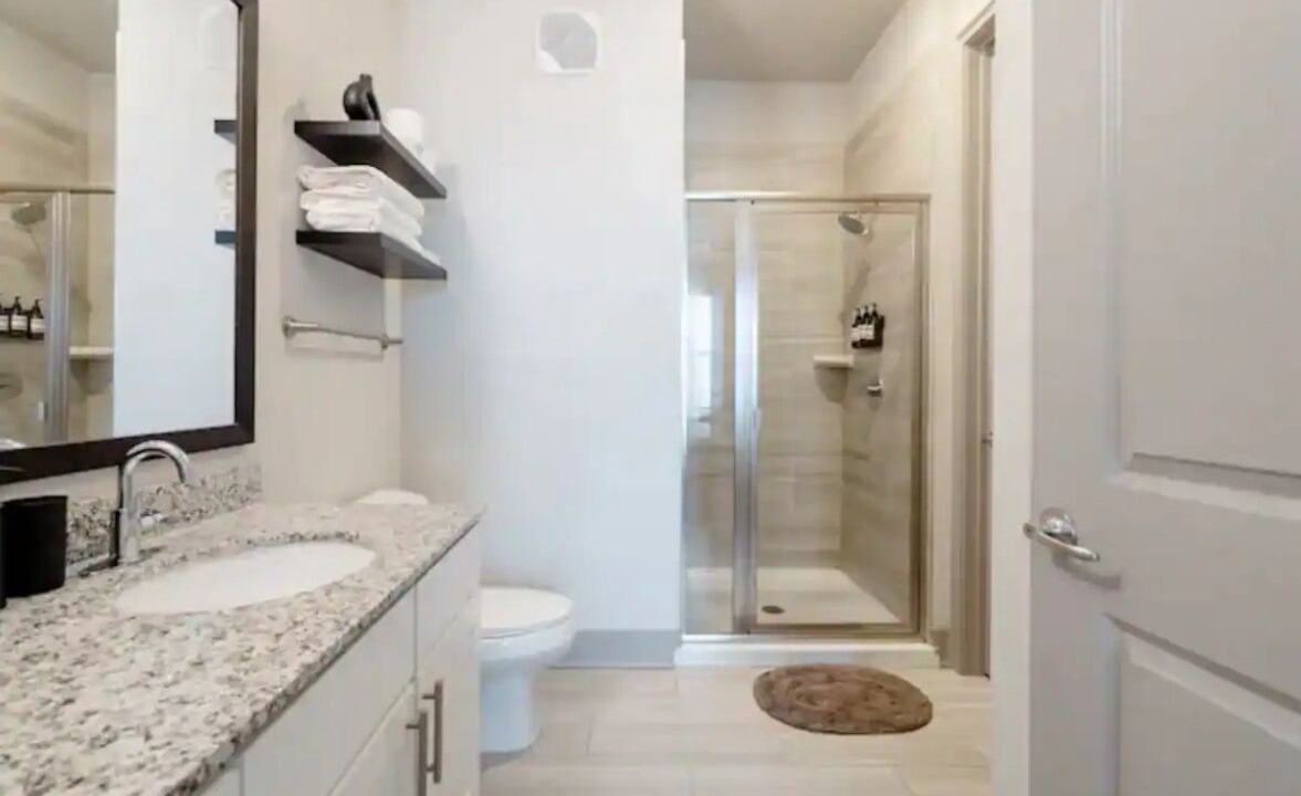 Photo of Bathroom in Lindbergh