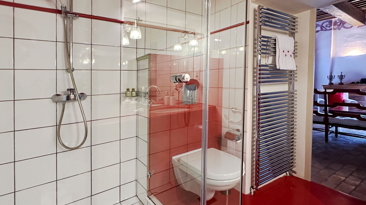 Photo of Bathroom in Vacqueyras