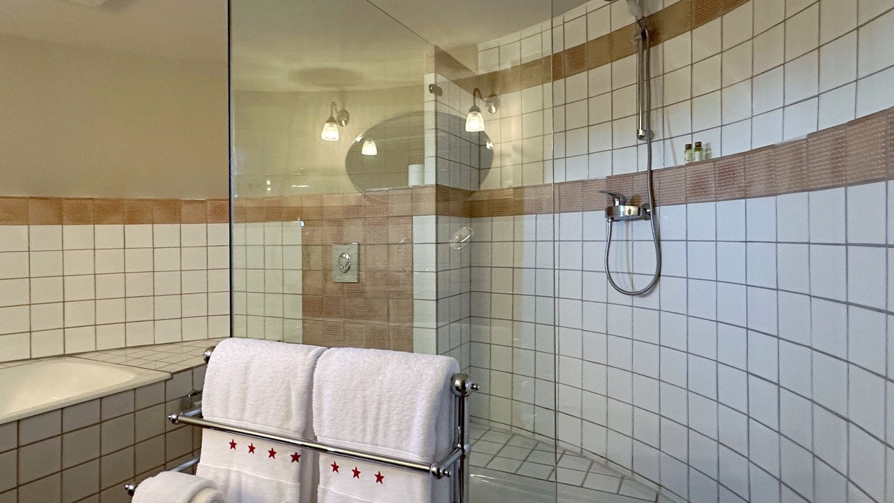 Photo of Bathroom in Vacqueyras