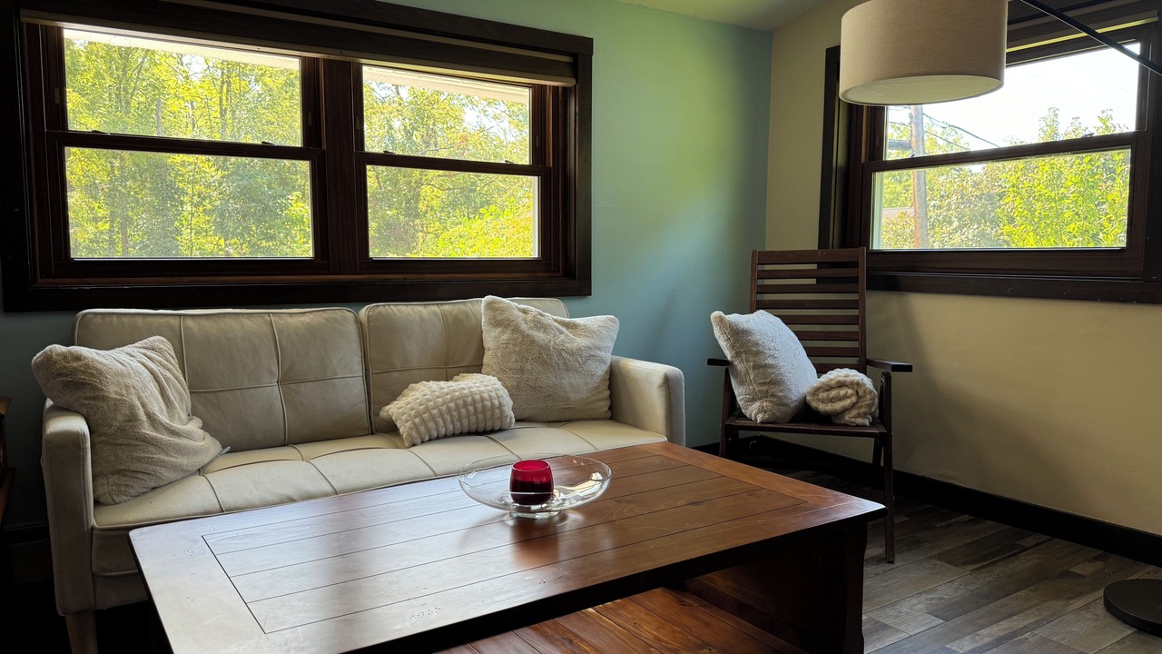 Photo of Livingroom in Canandaigua