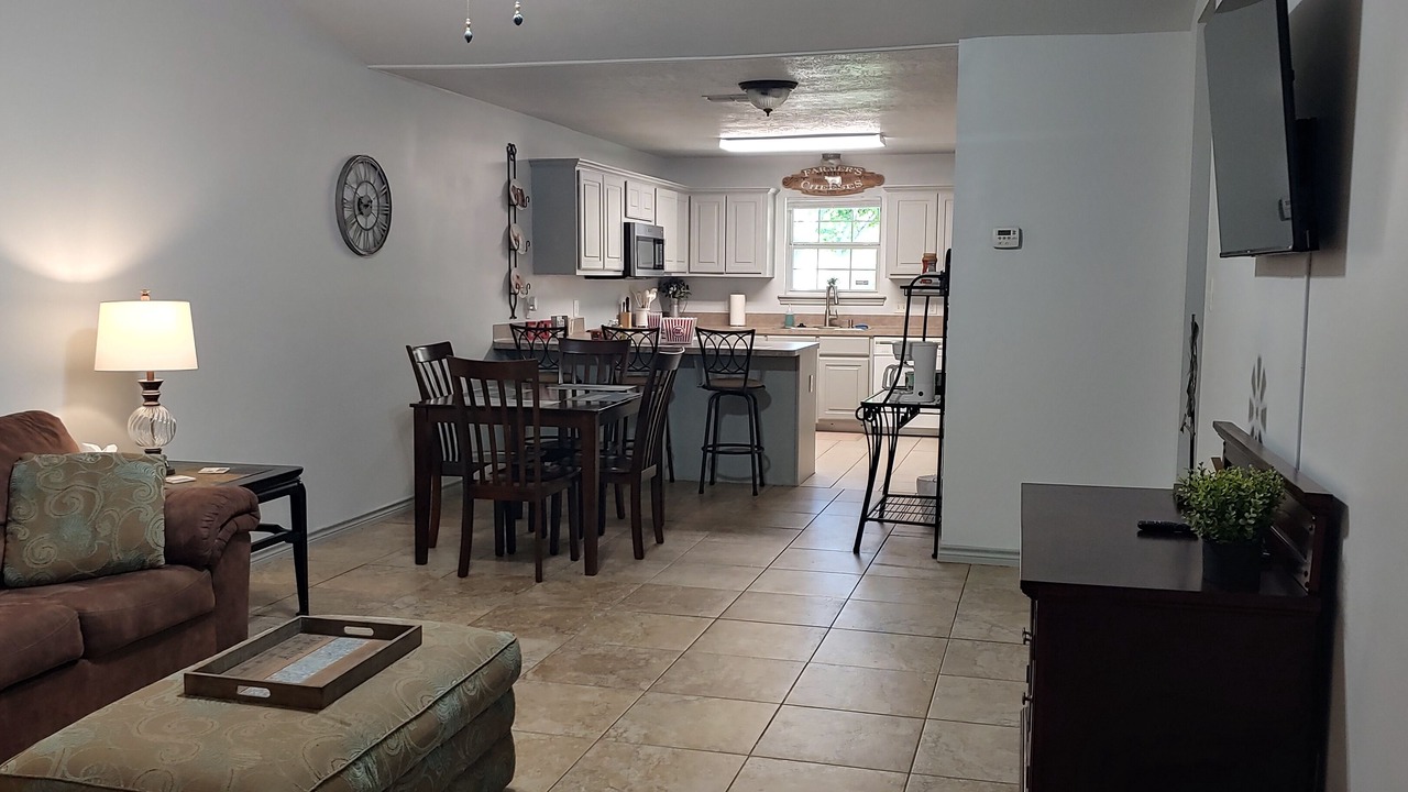 Photo of Livingroom in College Station