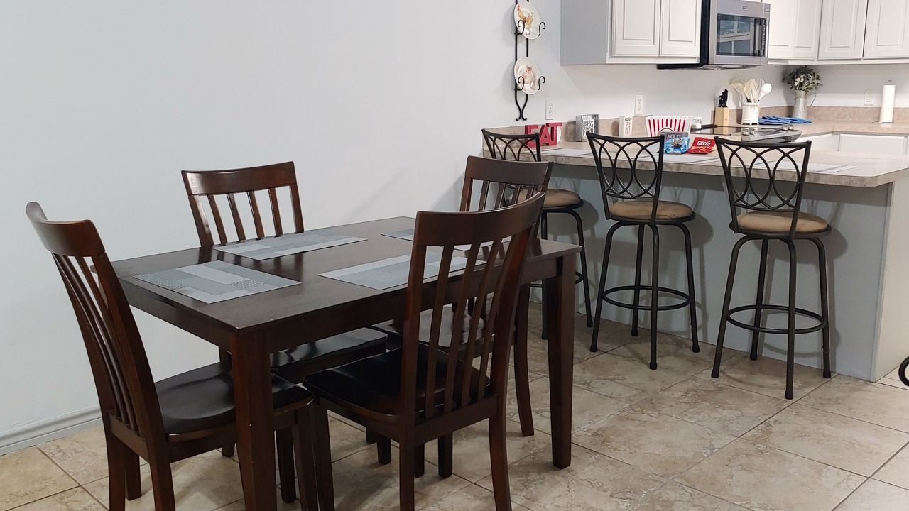 Photo of Livingroom in College Station