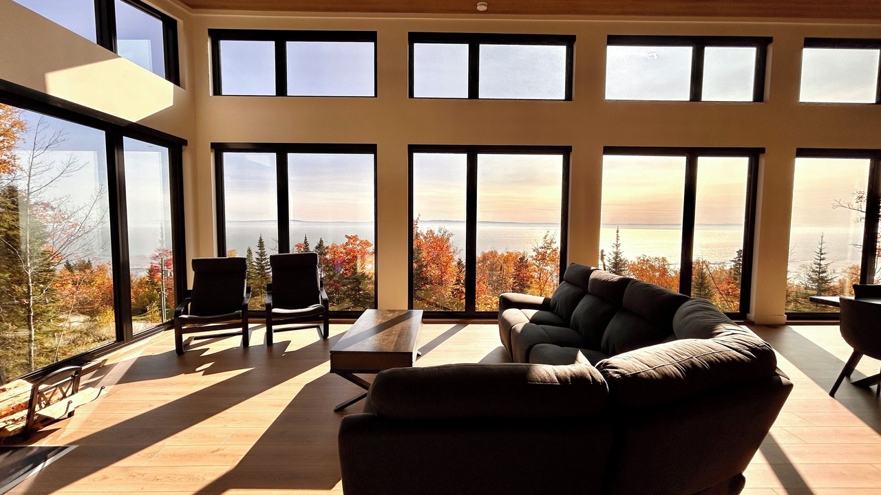 Photo of Livingroom in Petite-Riviere-Saint-Francois