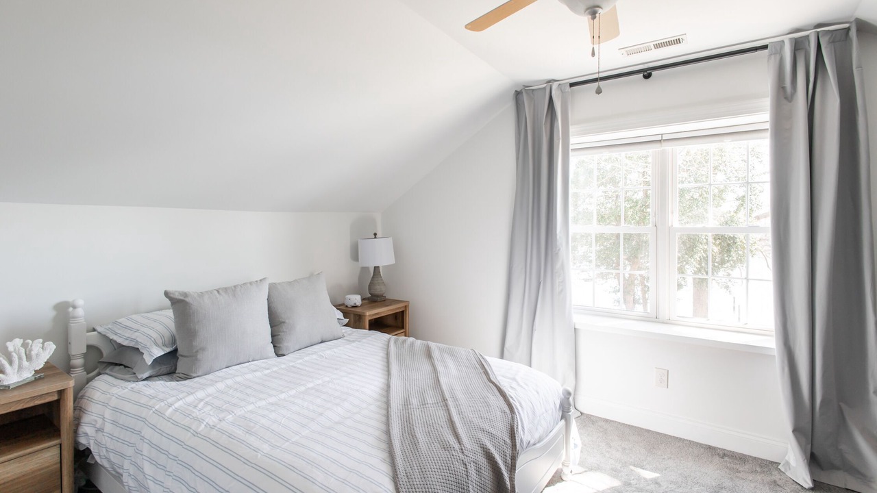 Photo of Bedroom in Deltaville