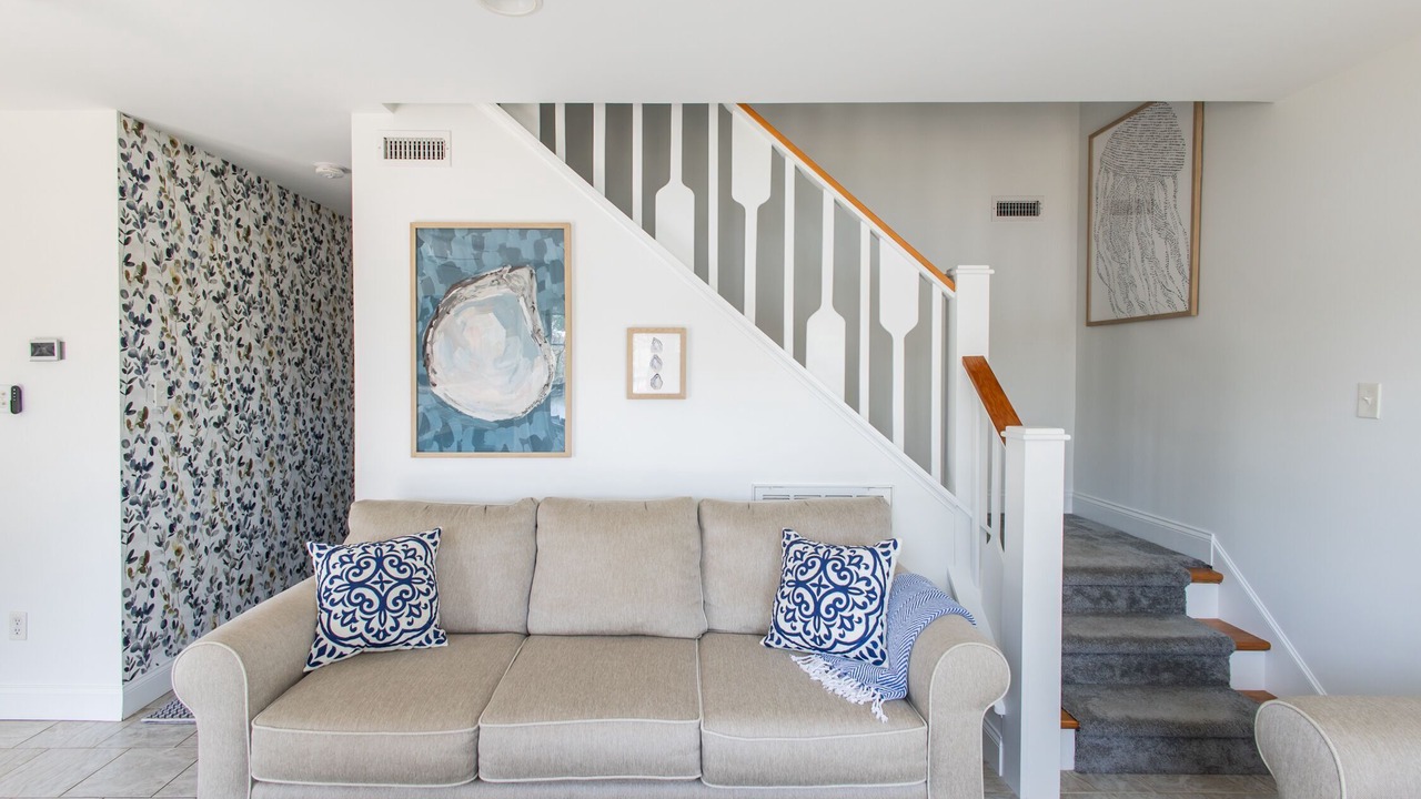 Photo of Livingroom in Deltaville