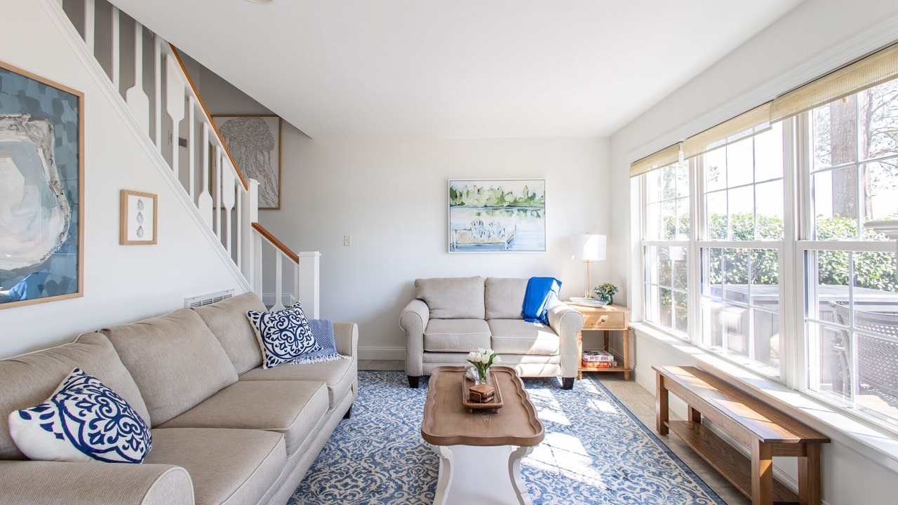 Photo of Livingroom in Deltaville