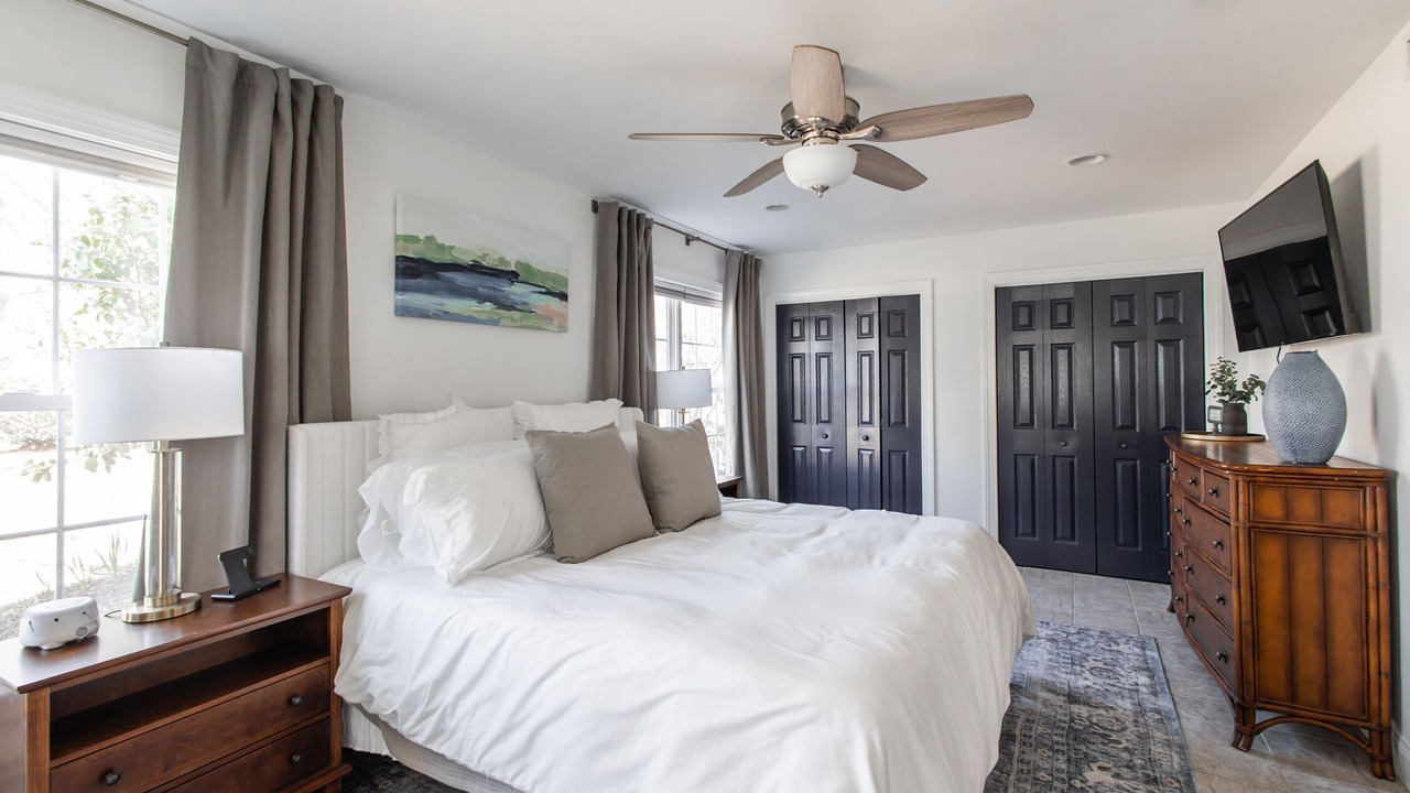 Photo of Bedroom in Deltaville