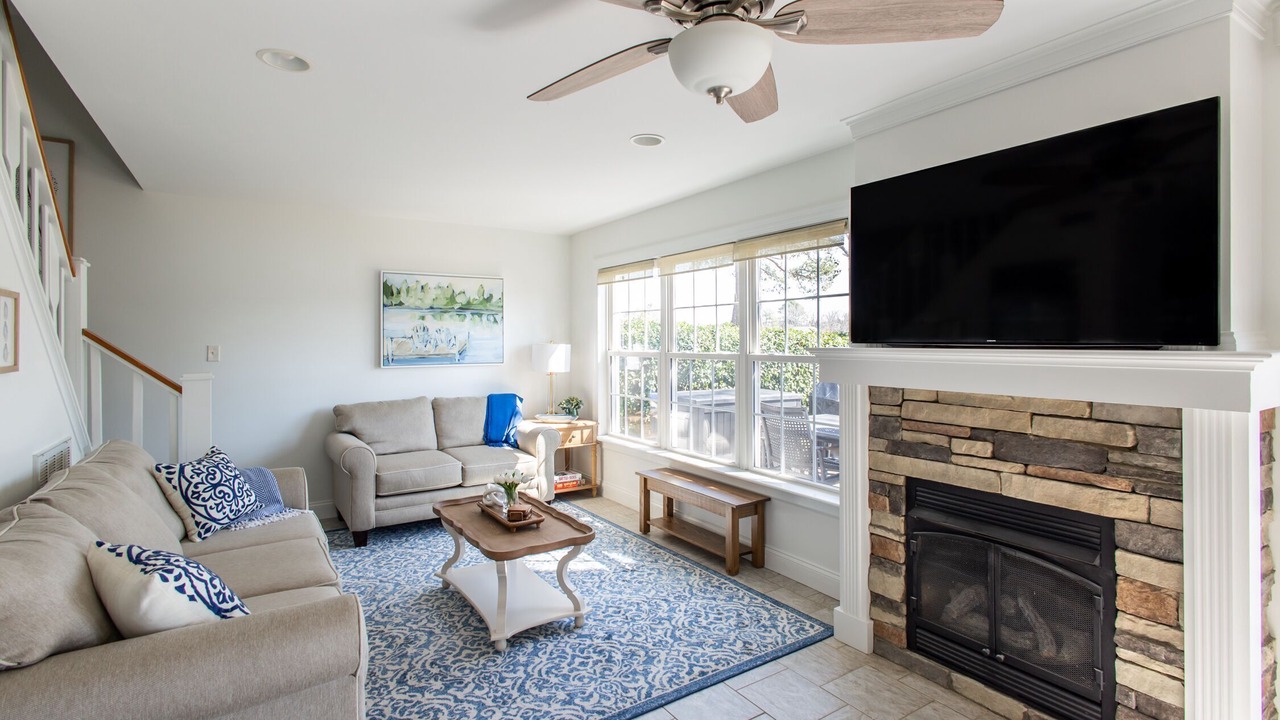 Photo of Livingroom in Deltaville