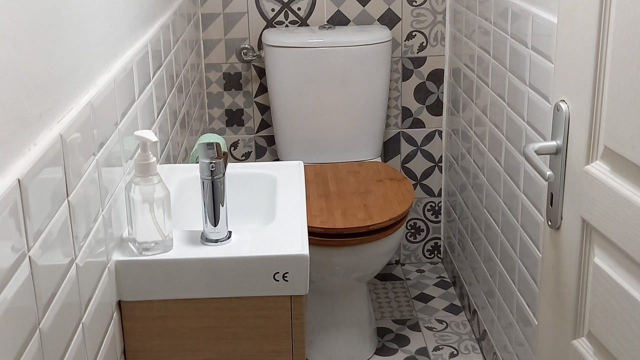 Photo of Bathroom in Beaumont-sur-Oise