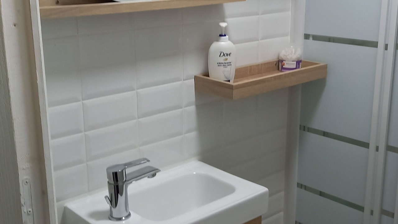 Photo of Bathroom in Beaumont-sur-Oise