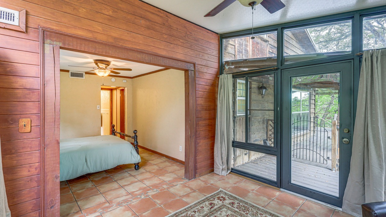 Photo of Bedroom in Morgans Point Resort