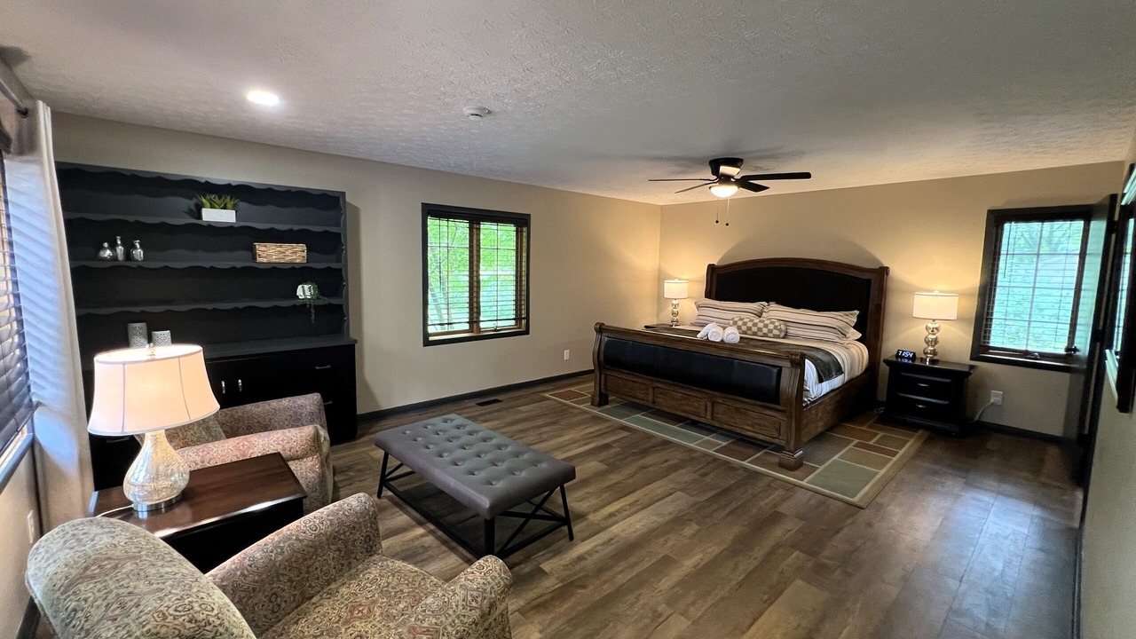 Photo of Bedroom in Summit Station