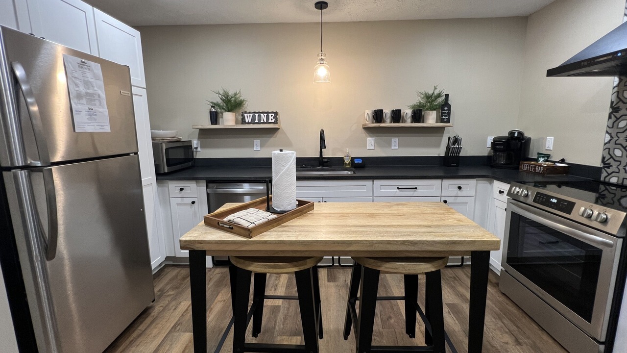 Photo of Kitchen in Summit Station