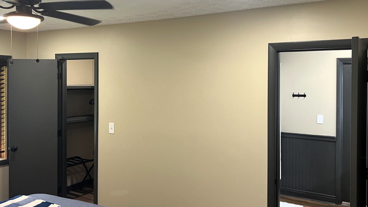 Photo of Bedroom in Summit Station