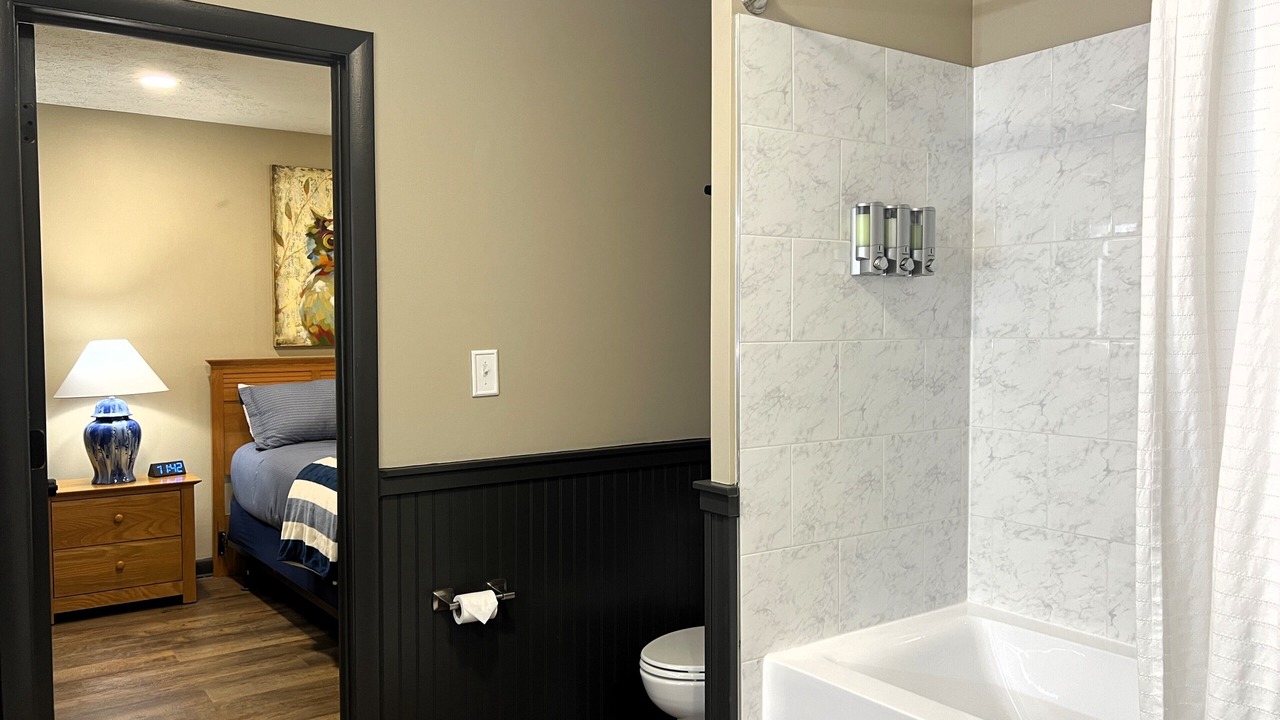 Photo of Bathroom in Summit Station