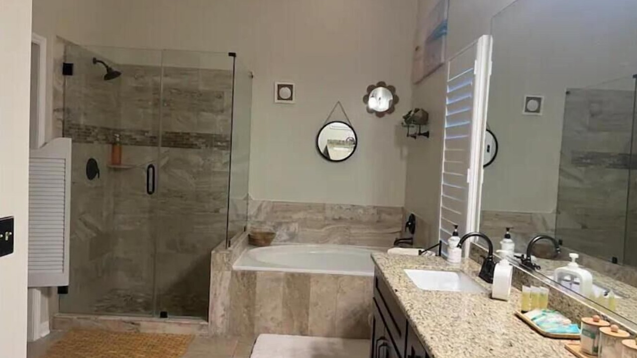 Photo of Bathroom in Grogan's Mill