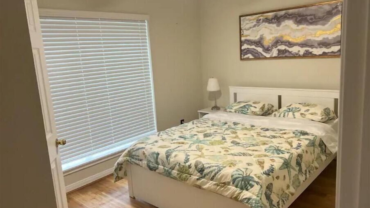 Photo of Bedroom in Grogan's Mill
