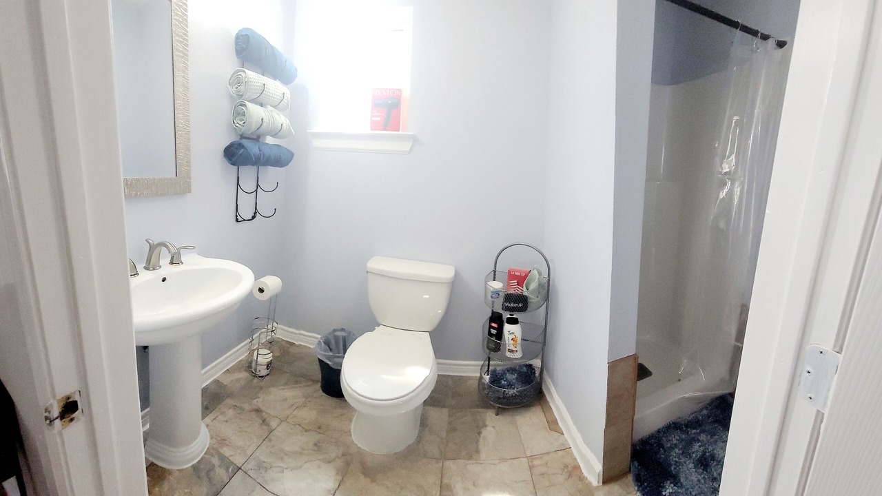 Photo of Bathroom in Redwood