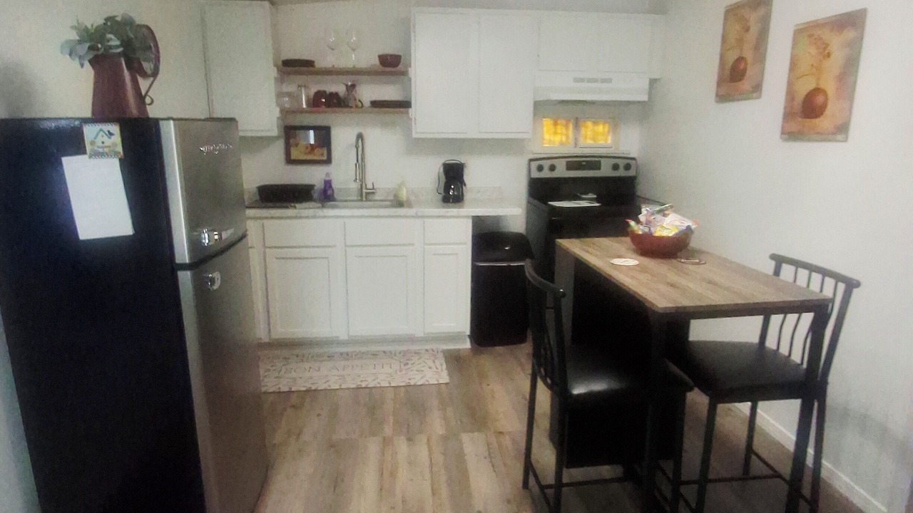 Photo of Kitchen in Redwood