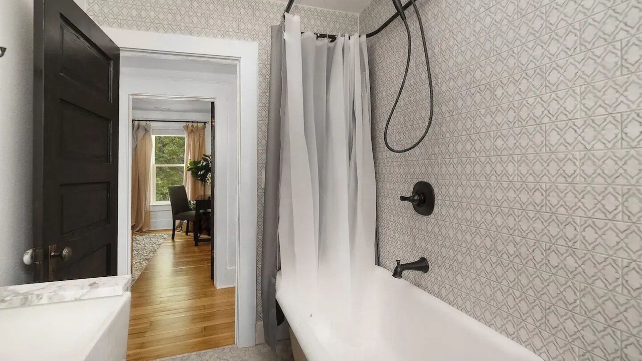 Photo of Bathroom in Hillsboro