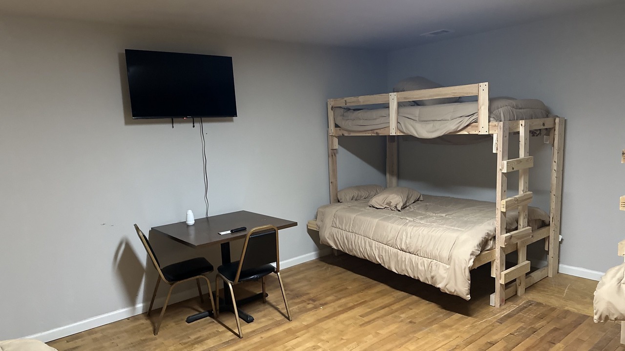 Photo of Bedroom in Birdeye