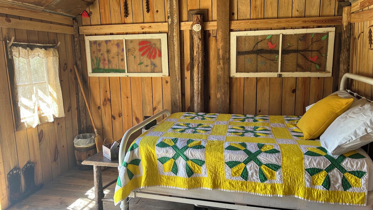 Photo of Bedroom in Greenwood