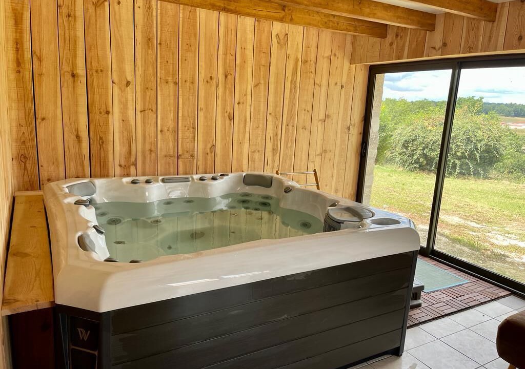 Photo of Others in Pailloles