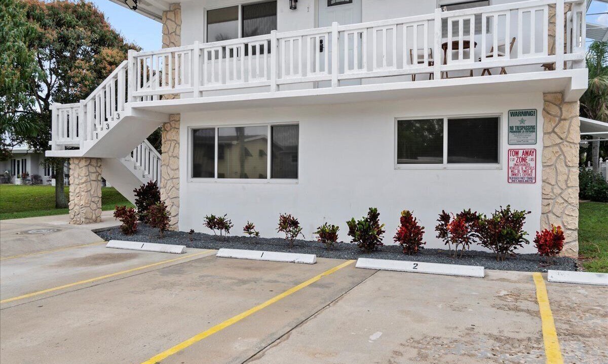 Photo of Outdoor in Lake Worth Corridor
