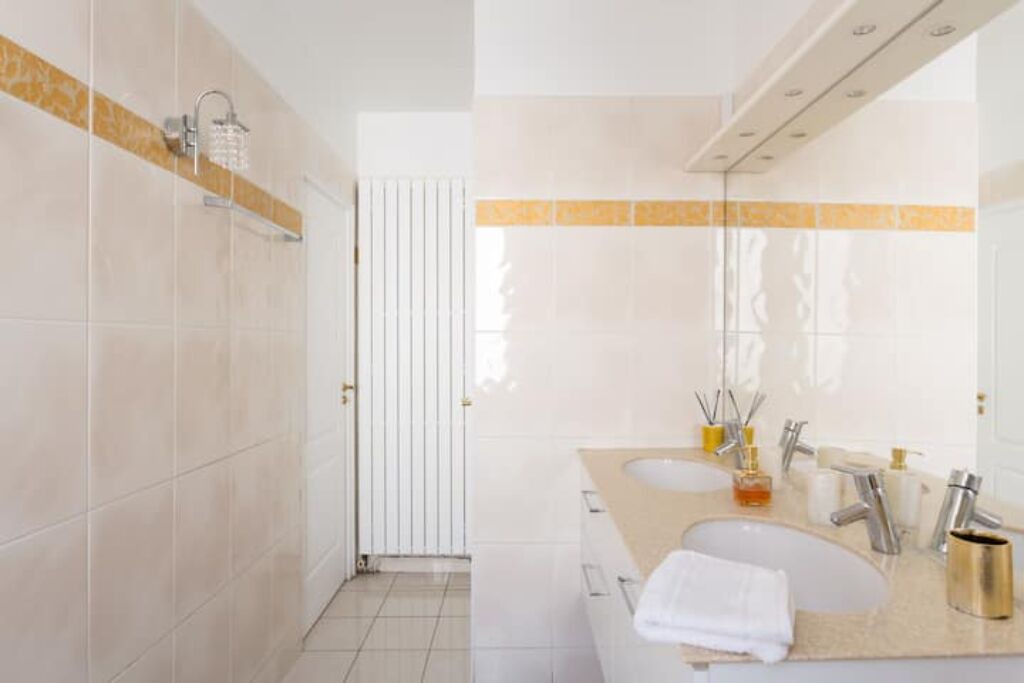 Photo of Bathroom in Porte-Dauphine