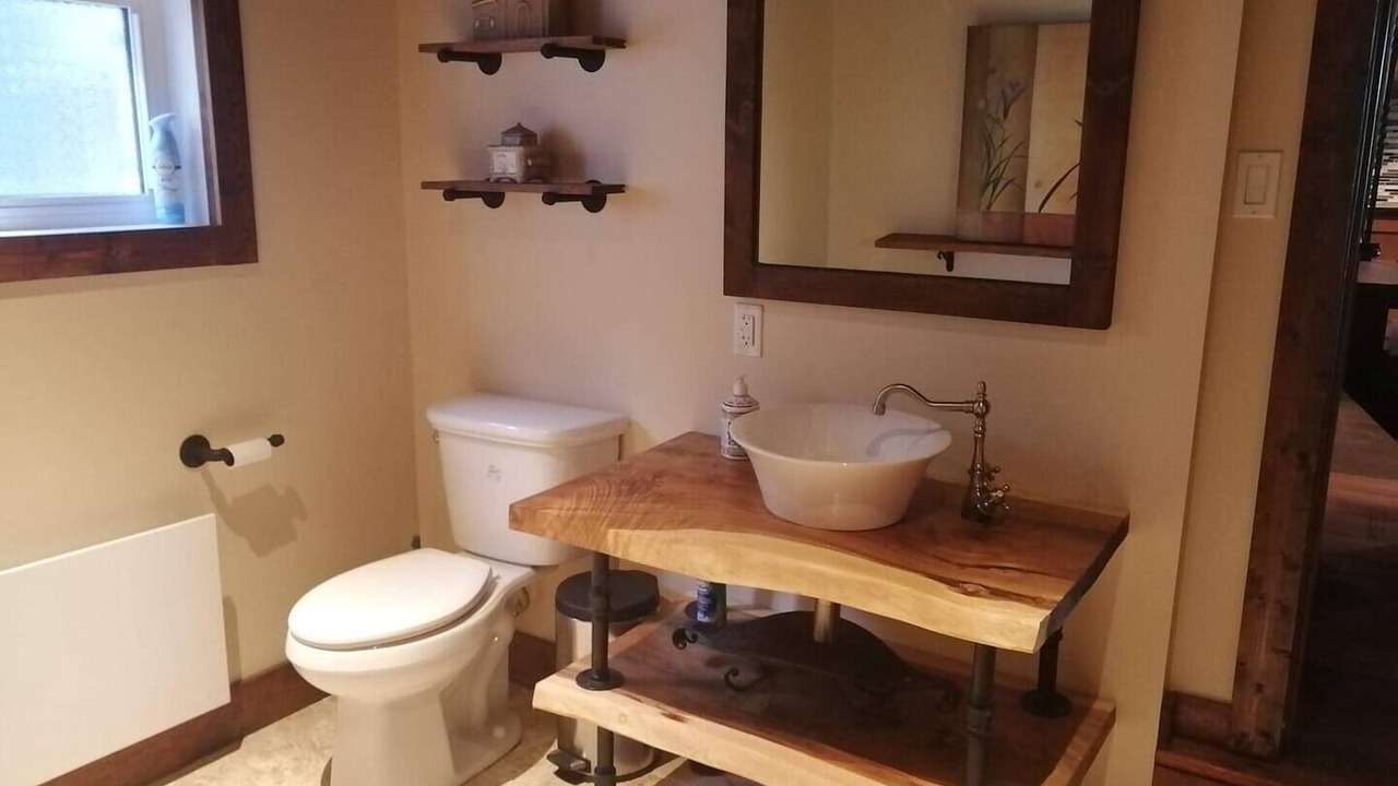 Photo of Bathroom in Saint-Andre-Avellin