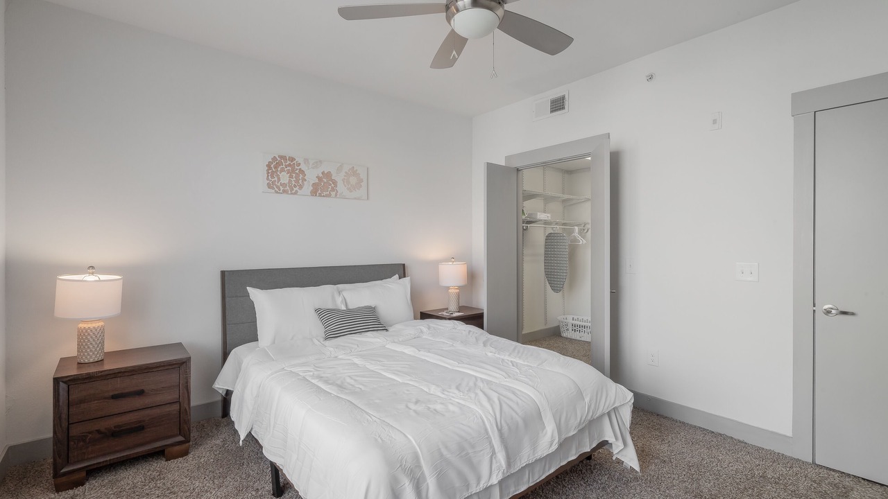 Photo of Bedroom in Oak Lawn