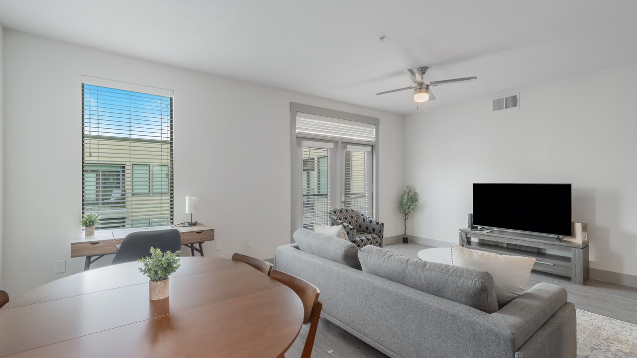 Photo of Livingroom in Oak Lawn