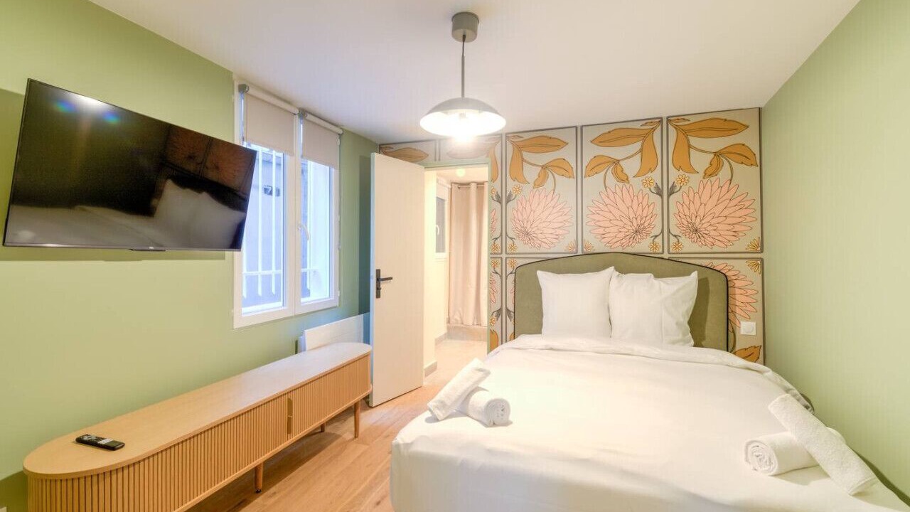 Photo of Bedroom in 11th Arrondissement