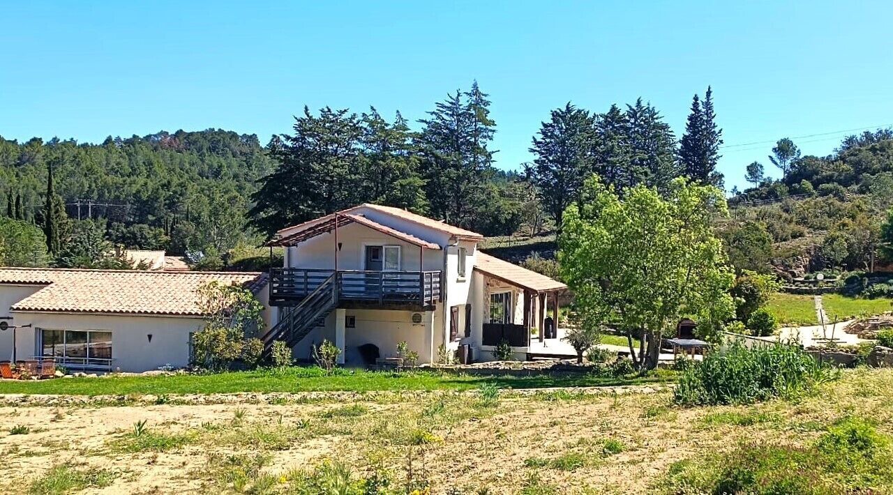 Photo of Outdoor in Saint-Pierre-des-Champs