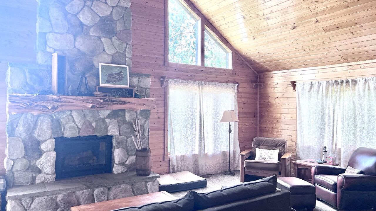 Photo of Livingroom in Minong