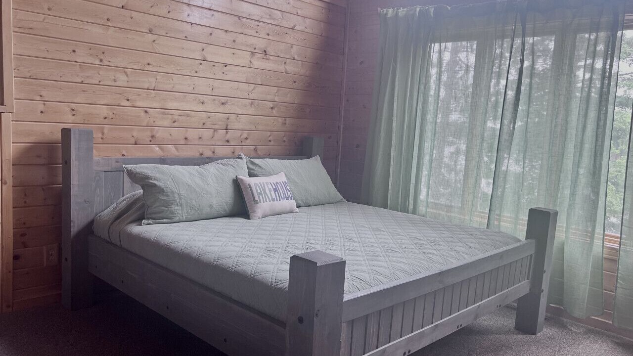 Photo of Bedroom in Minong