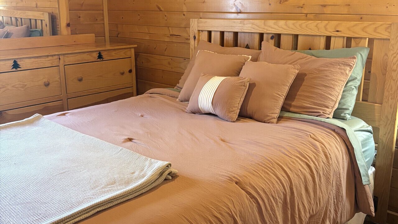 Photo of Bedroom in Minong