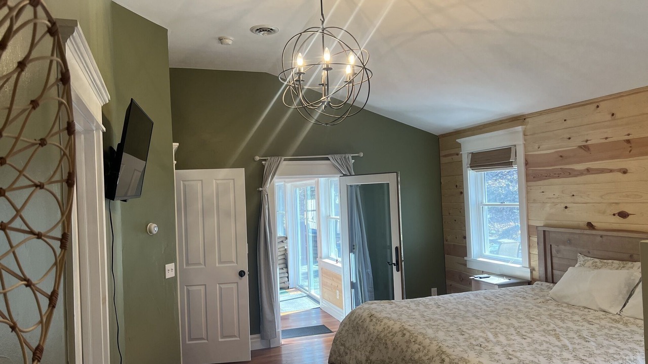 Photo of Bedroom in Oakland