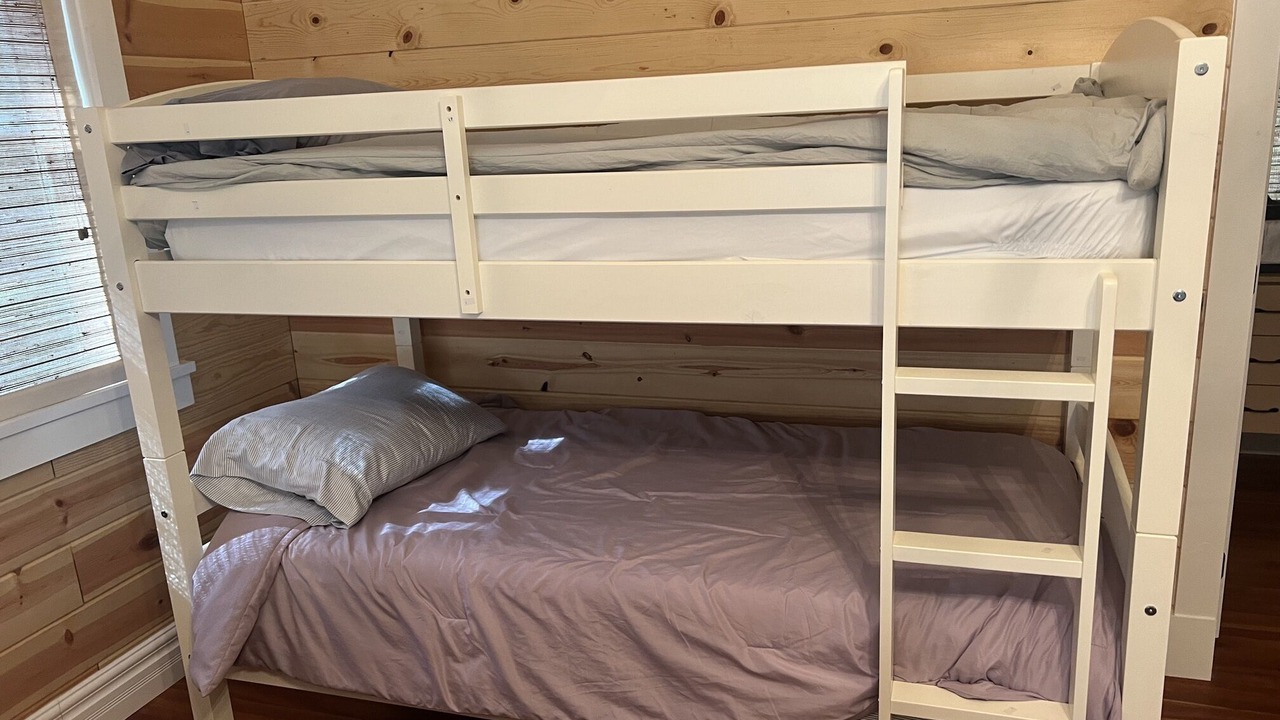 Photo of Bedroom in Oakland