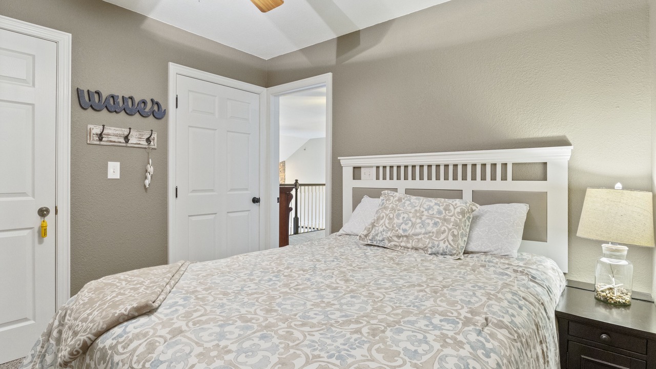 Photo of Bedroom in Sunrise Beach