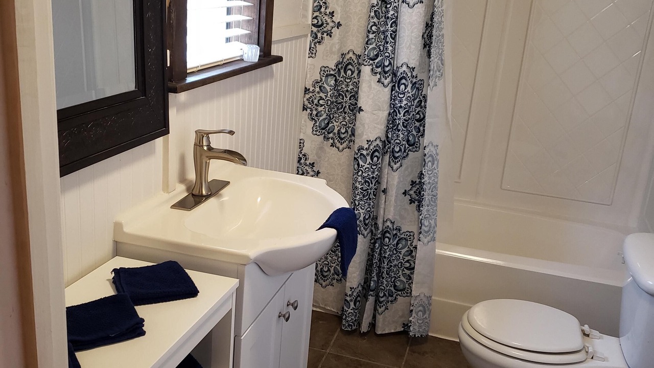 Photo of Bathroom in Dogwood