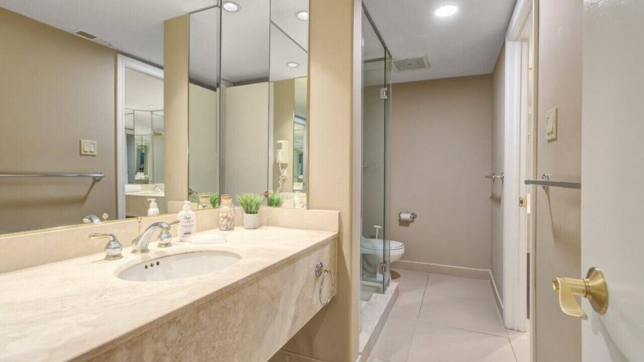 Photo of Bathroom in Oro-Medonte