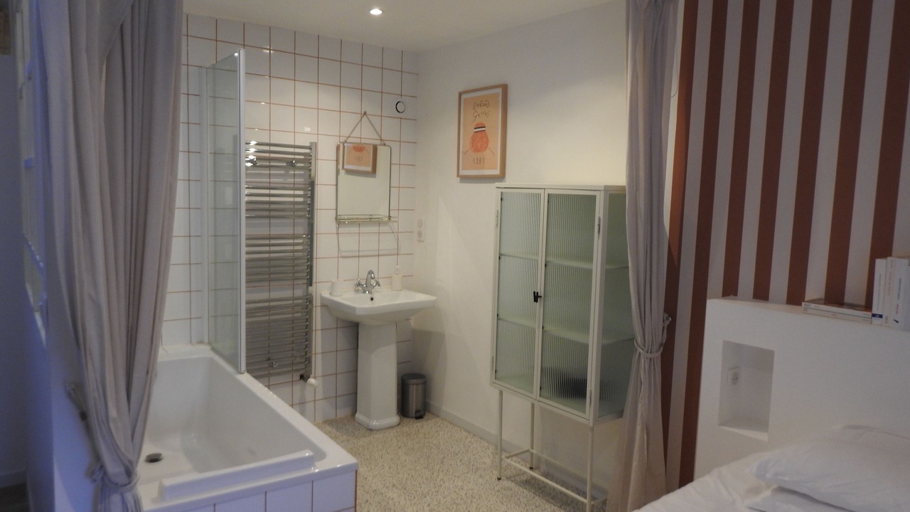 Photo of Bedroom in Lamballe